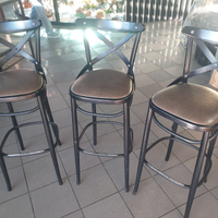 Sgabello con schienale