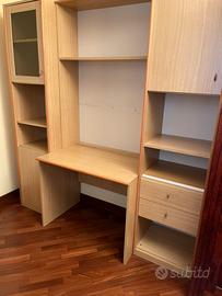 libreria con scrivania