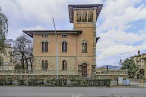 Villa di 750 m² con più di 5 locali e box auto a S