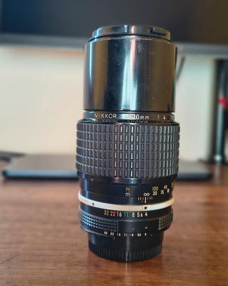 Nikon 200 F4 AI