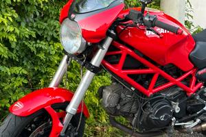 Ducati Monster 695 - Pronto all’uso