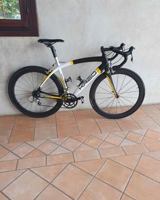 bici da corsa monoscocca carbonio