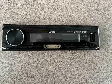 Autoradio JVC in buono stato.