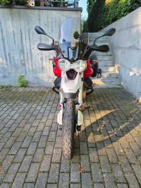 Moto Guzzi v85tt con  vari optional