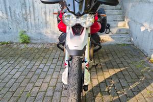 Moto Guzzi V85TT con  vari optional