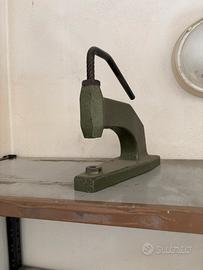 Torchietto per bottoni