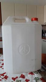 Tanica di plastica