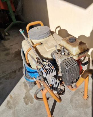 Pompa per trattamenti piante