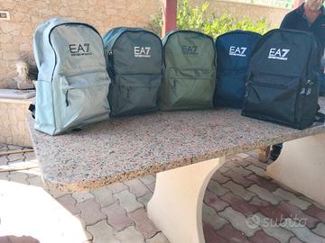 zaini originali da negozio limitata  con garanzia 