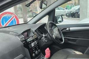 Opel zafira 2010