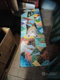 tavolino in ferro con piano in mosaico