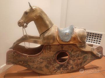 Cavallo a dondolo inizio Novecento