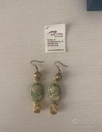 Orecchini pendenti decorati a mano