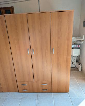 Stock 25 Armadi a soli 100€ 
