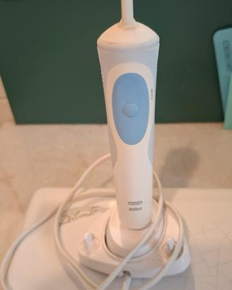 Spazzolino elettrico Braun 3757 OralB