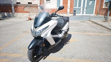 Tenuto maniacale Kymco X-Town 300i 300cc
