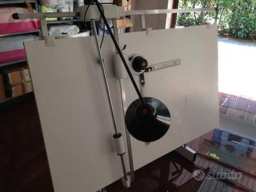 Tecnigrafo a contrappeso con movimento Zucor