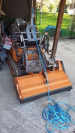 Trincia radiocomandato cingolato