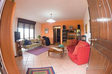 Immobile in asta di 126 m² con 3 locali e box auto