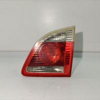 STOP POSTERIORE DESTRO INTEGRATO NEL PORTELLO BMW