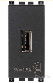 Alimentatore Vimar Arkè  19292 usb