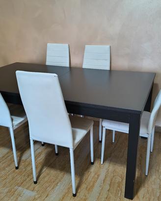 tavolo da pranzo allungabile con sedie
