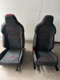 Sedili e pannelli porte golf 8 gti club sport