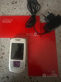 Cellulare samsung sgh-e250v