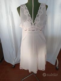 Sottoveste spalla larga colore cipria