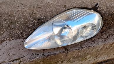 Faro anteriore fiat grande punto