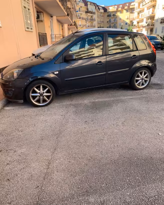 Ford Fiesta 1.4 16V 5P Ghia benzina e gas