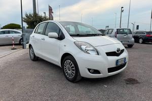 TOYOTA Yaris 1.0 5p. Sol