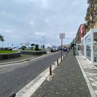 NEGOZIO A POZZUOLI