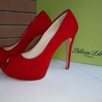 Scarpe rosse con tacco