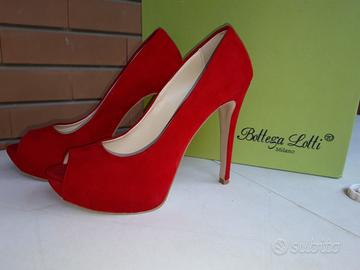 Scarpe rosse con tacco