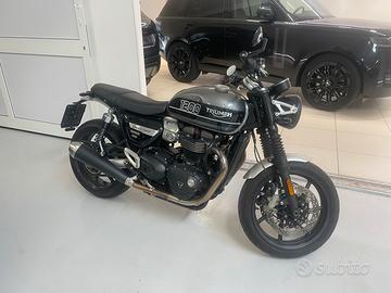 Triumph speed twin 1200