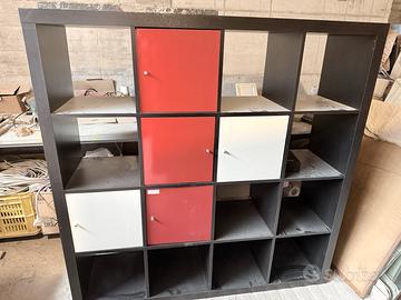 Scaffale IKEA KALLAX marrone-nero 147x147+ 5 ante