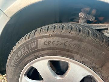 Cerchi lega golf passat con gomme