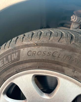 Cerchi lega golf passat con gomme