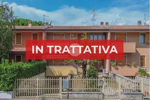 VILLA A SCHIERA CENTRALE A NEGRAR DI VALPOLICELLA