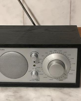 Tivoli model one radio am/fm argento/nero. Intonsa