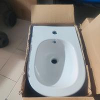 bidè sospeso