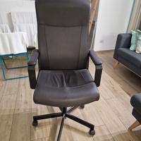 Ikea sedia girevole MILLBERGET