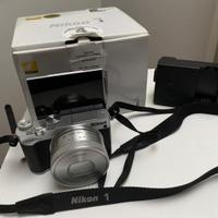 NIKON 1J5 Silver fotocamera mirrorless COME NUOVO