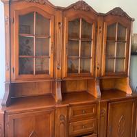 Credenza  formata da due pezzi