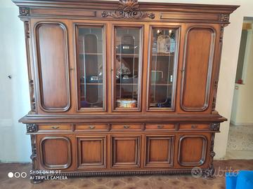 Mobile credenza con vetrina in noce massello