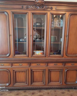Mobile credenza con vetrina in noce massello