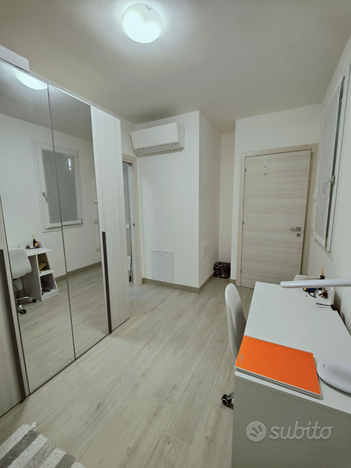 Stanza con bagno privato zona Ospedale Padova