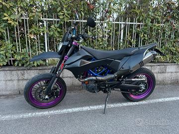 KTM 690 smc R depo a libretto