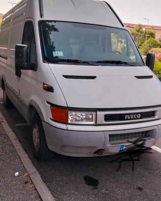 IVECO DAILY 